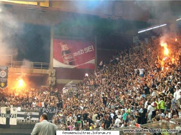 dak nu postati voi bag eu cu grobari mei  :zzz:  baschet coregrafii , fumigene , steaguri 2007