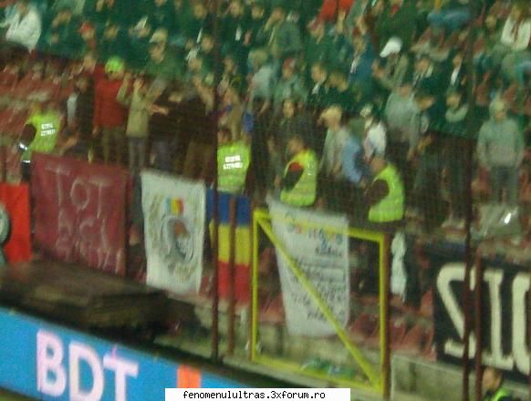 ( tot aici suntem ) cfr 1907 cluj 1 - 0 rapid bucuresti ( poze )