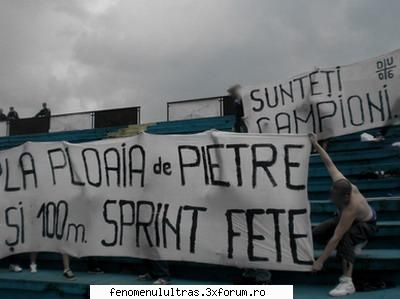 sunteti campioni ...        la ploaia de pietre si 100 m sprint fete jiul petrosani vs corvinu